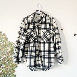 Z supply fleece plaid Shacket button down top small